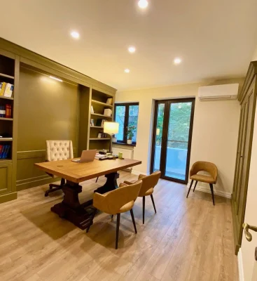 Notari publici Romanita Vrînceanu și Ana-Maria Ghiran, București